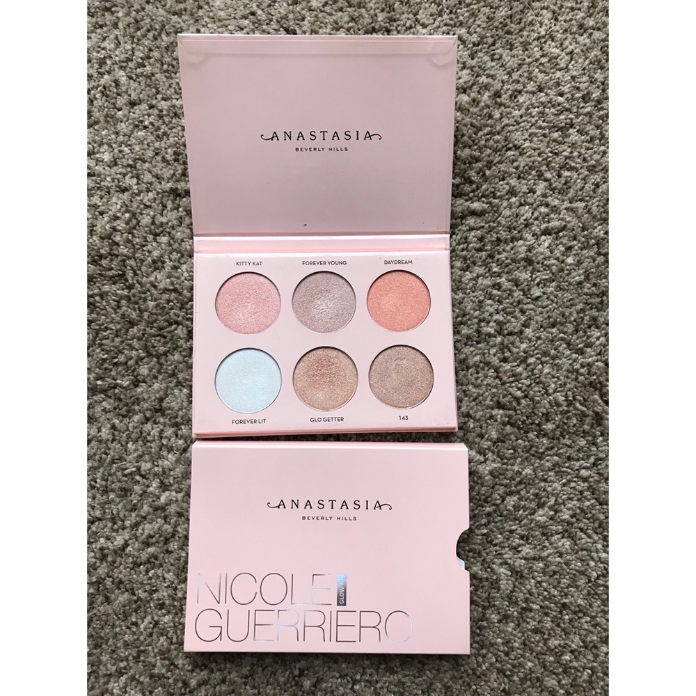 NICOLE GUERRIERO GLOW KIT BY ANASTASIA